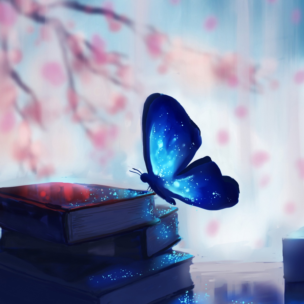 Голубая волшебная бабочка сидит на книгах