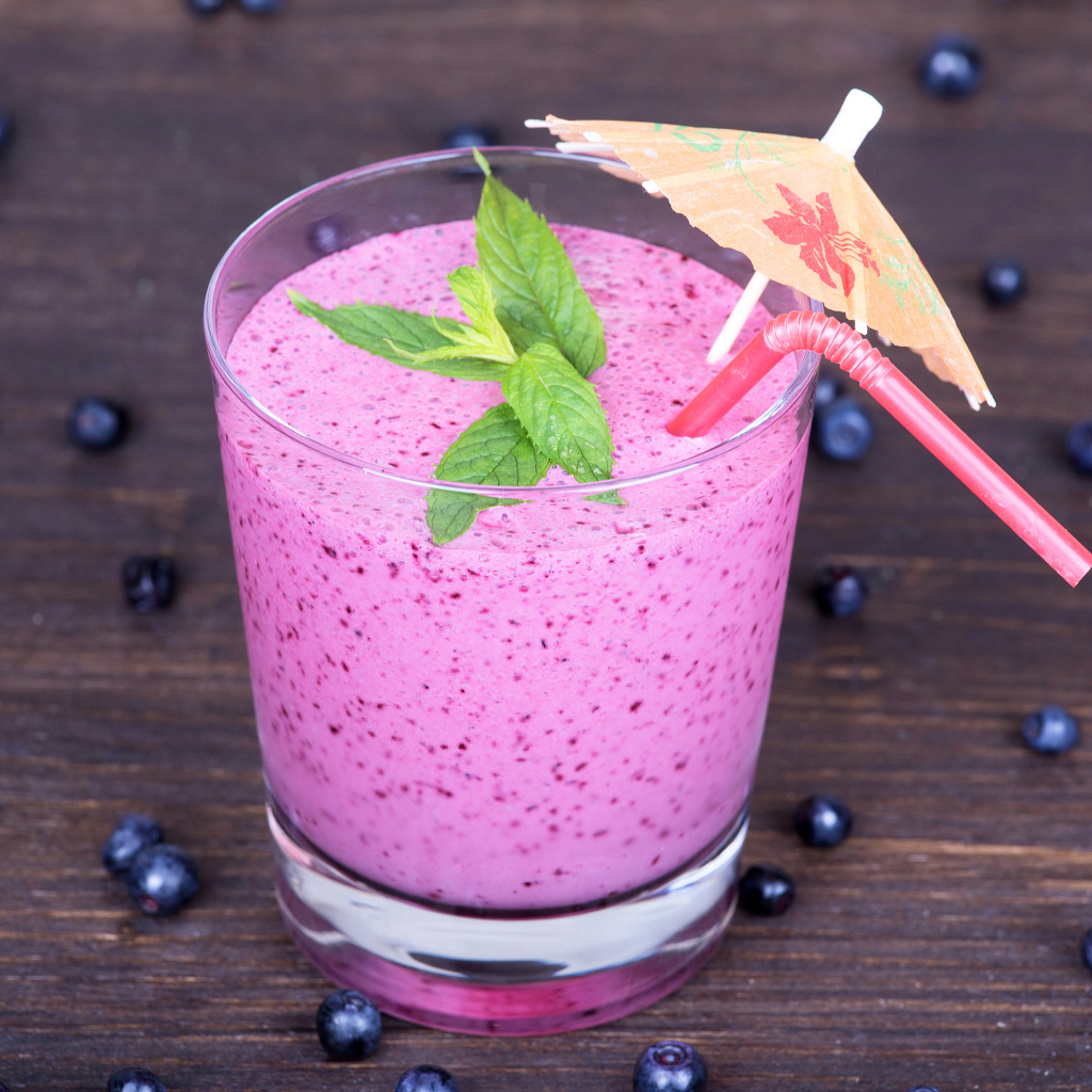 Черничный коктейль с мятой