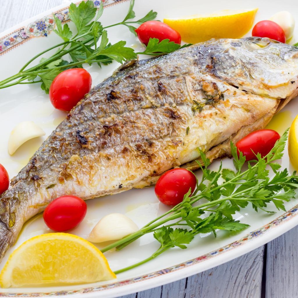 Аппетитная жареная рыба с золотистой корочкой 