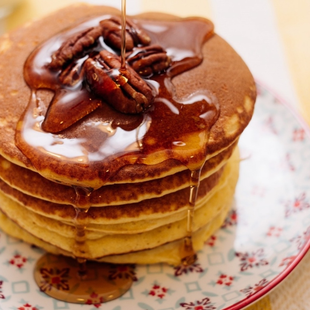 Блины с орехами и медом на Масленицу 