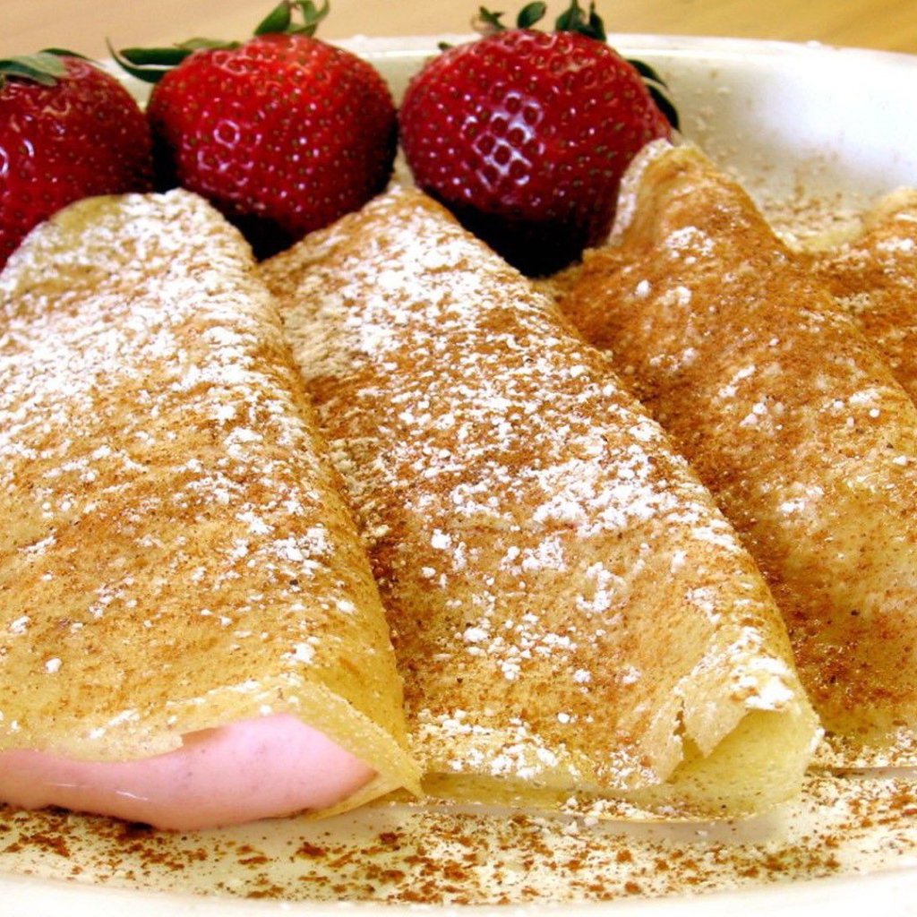 Блинчики с клубникой на Масленицу 