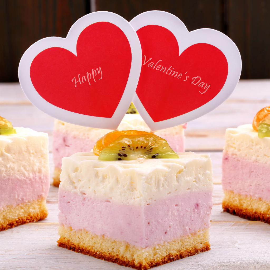 Аппетитные пирожные с сердечками на День Святого Валентина