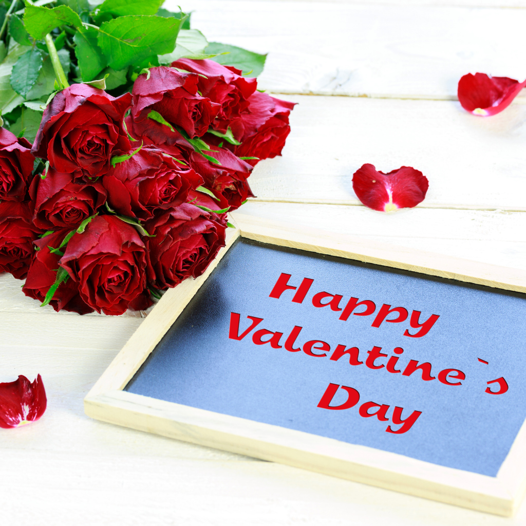 Букет красных роз с табличкой День Святого Валентина, 14 февраля