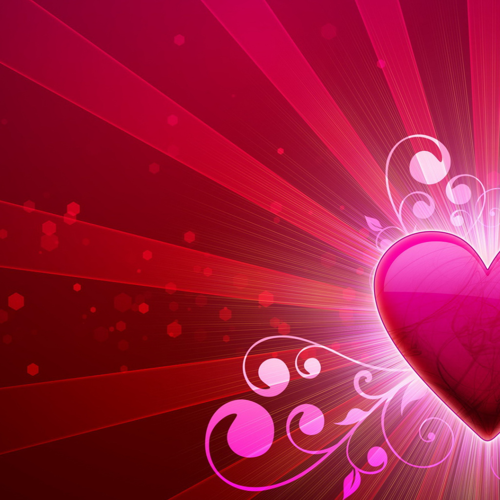 Розовое сердце в лучах 