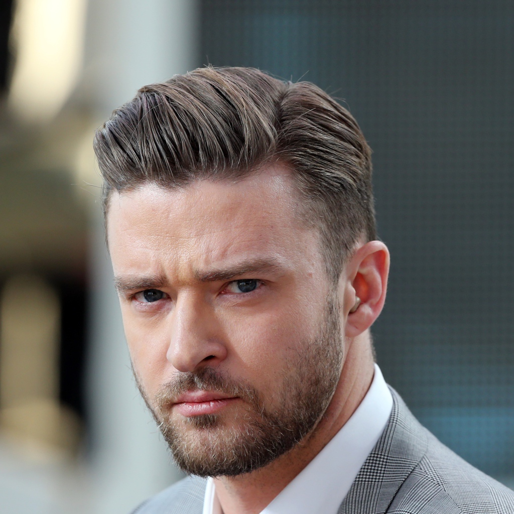 Актер Джастин Тимберлейк с серьезным взглядом