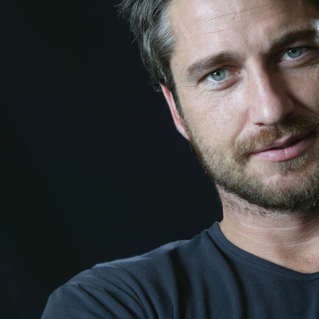 Красивый молодой актер Джерард Батлер