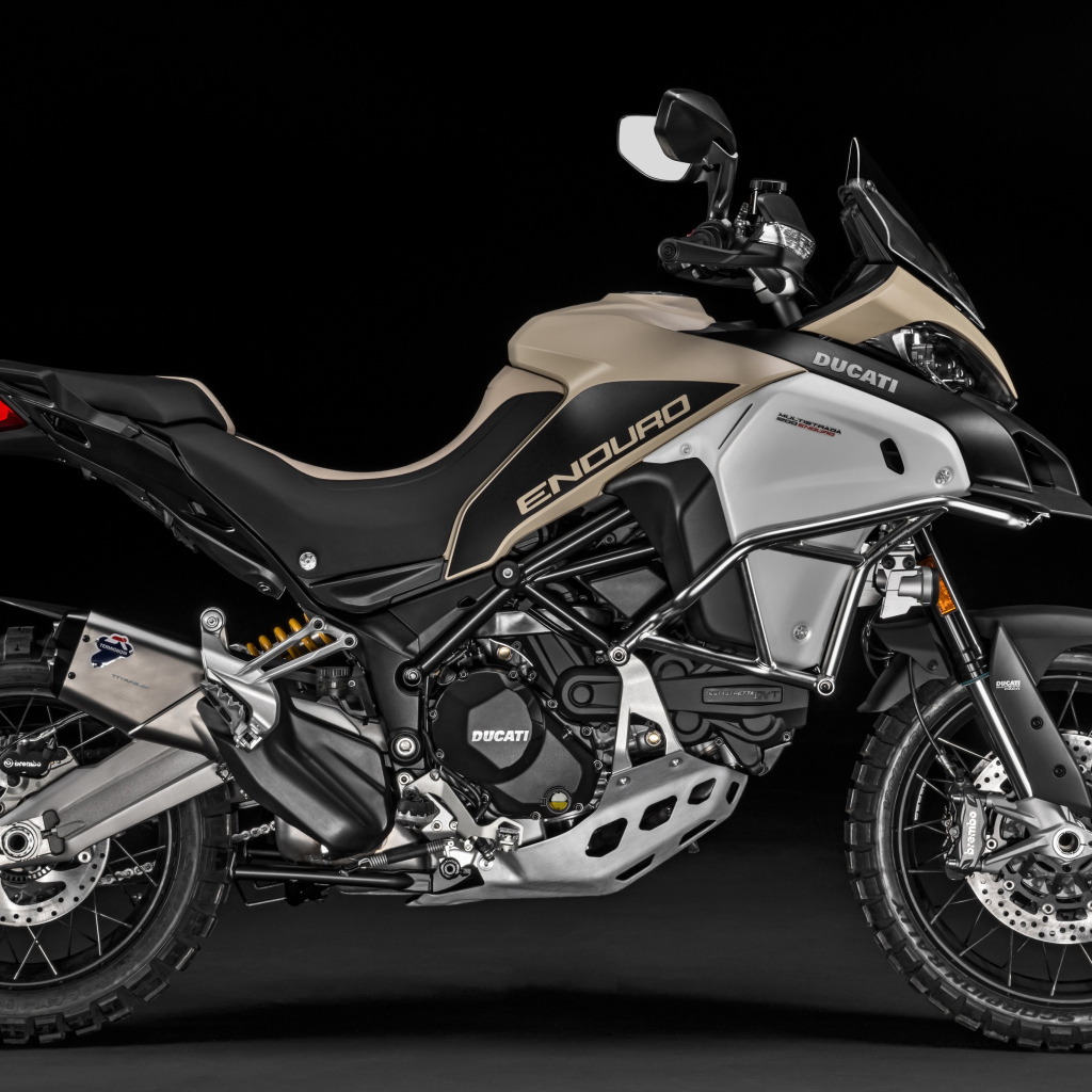 Мотоцикл Ducati Multistrada 1200 Enduro вид сбоку