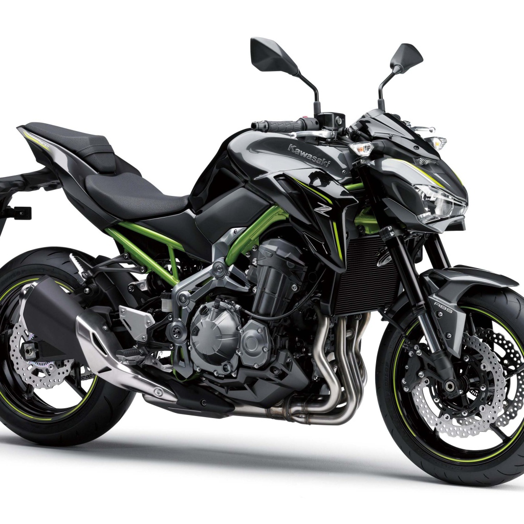 Мотоцикл  Kawasaki Z900 ABS, 2017 на белом фоне 