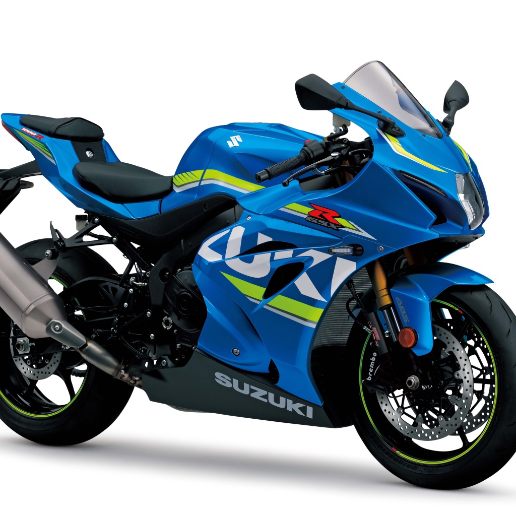 Синий мотоцикл Suzuki GSX-R1000, 2017 на белом фоне