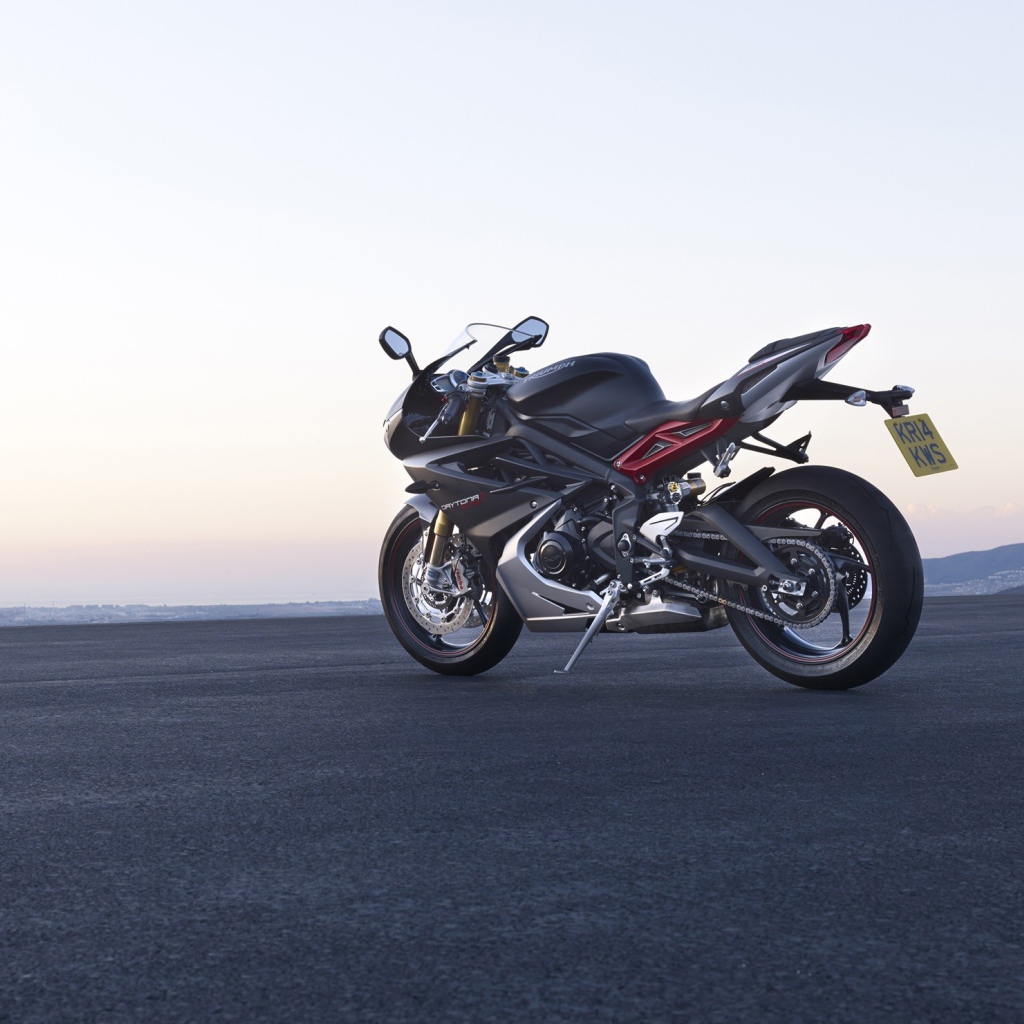 Мотоцикл Triumph Daytona 675R 