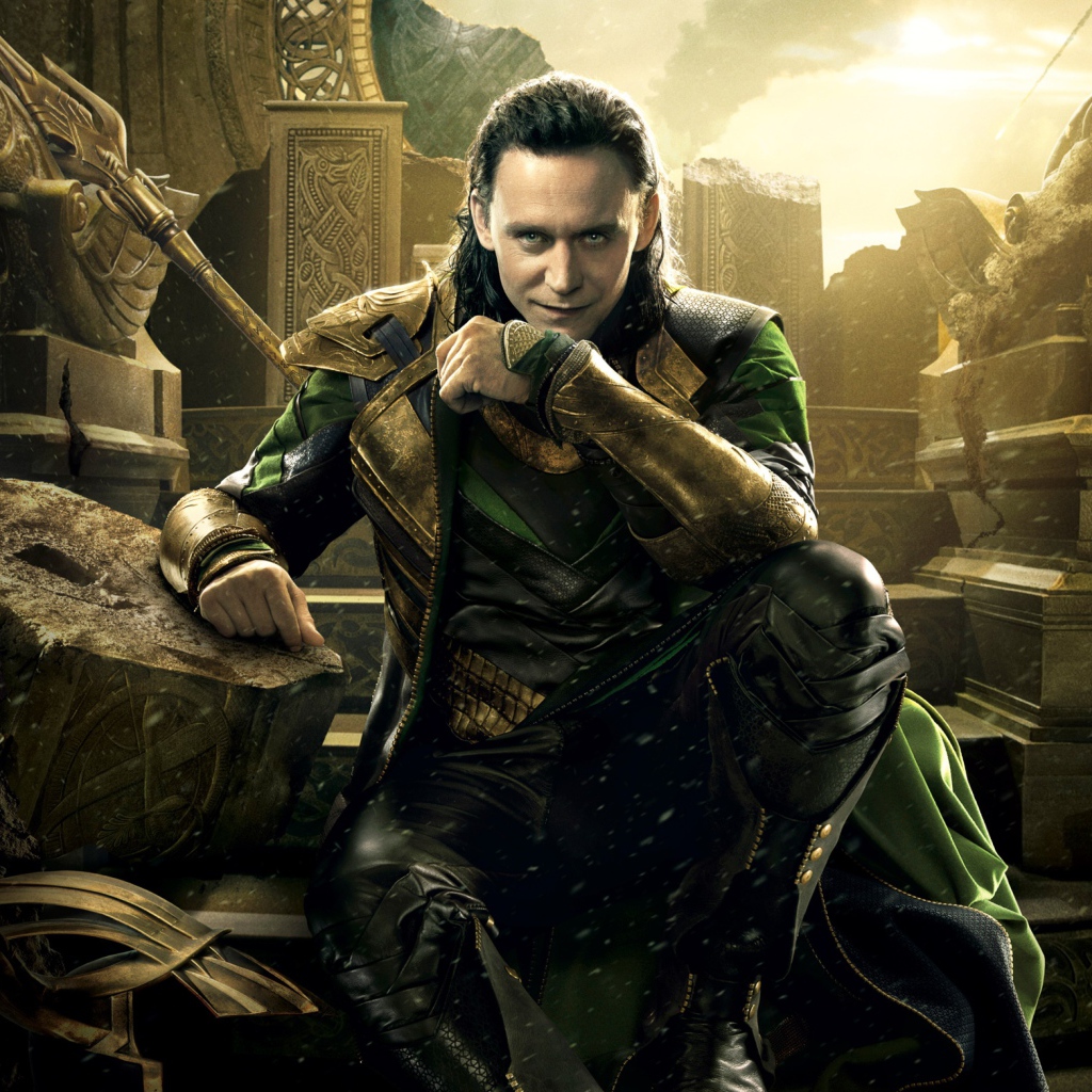 Актер Том Хиддлстон персонаж Локи в фильме Тор. Рагнарёк, 2017 