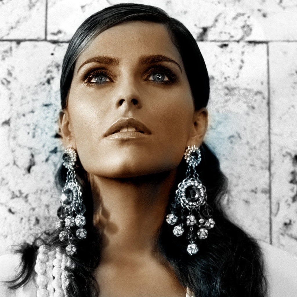 Канадская певица Нелли Фуртадо