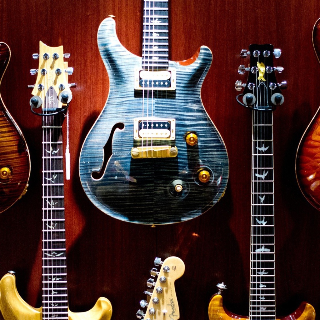 Разноцветные электрические гитары 