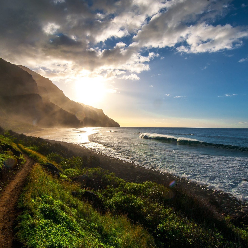 Восход солнца над Тихим океаном 