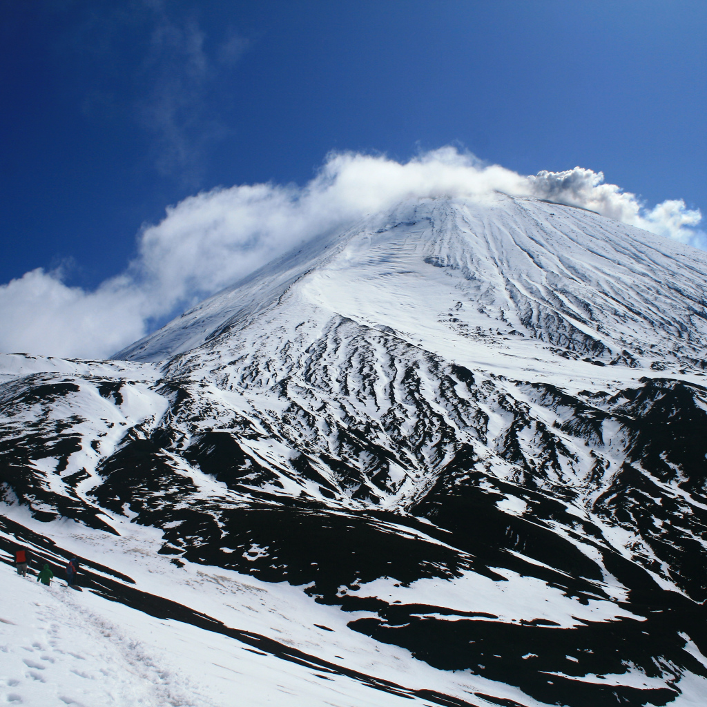 Восхождение на вулкан Авачинская сопка, Камчатка 