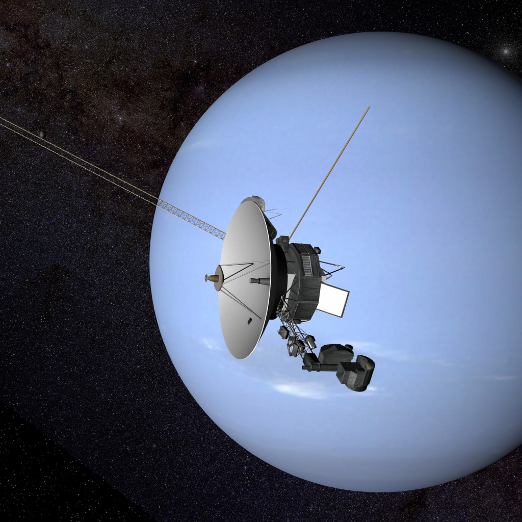 Спутник на орбите планеты Нептун 