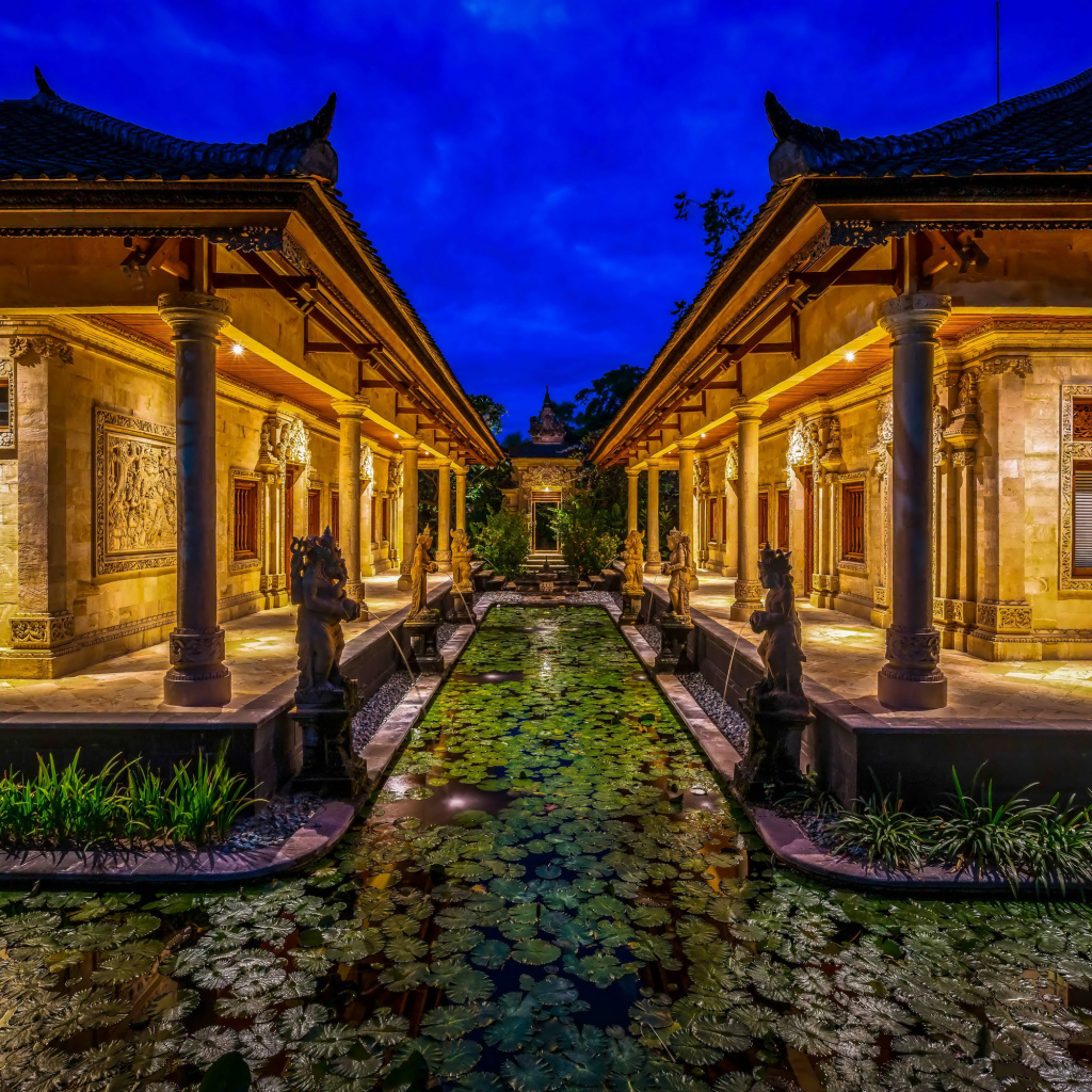 Красивая архитектура отеля на Бали, Индонезия 