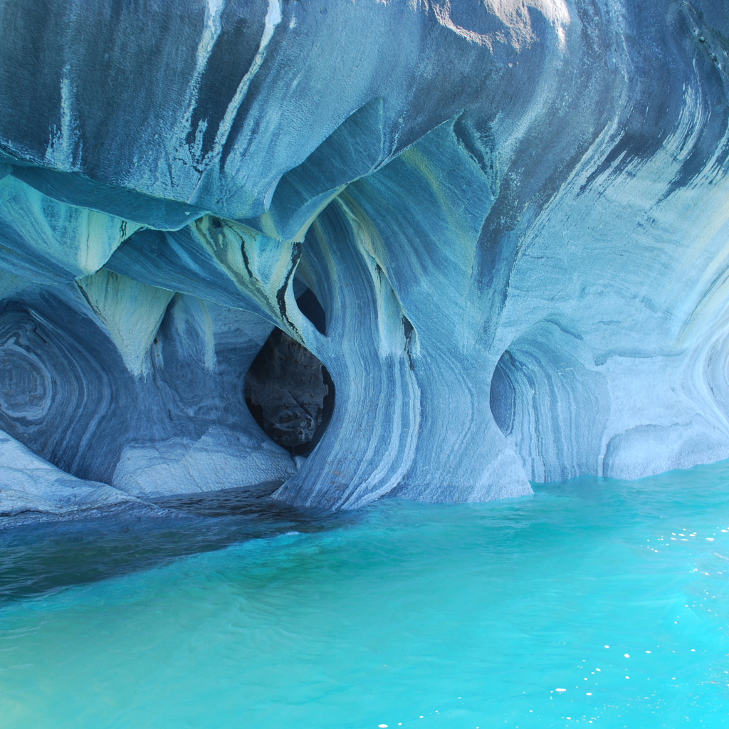 Красивые мраморные пещеры, Чили 