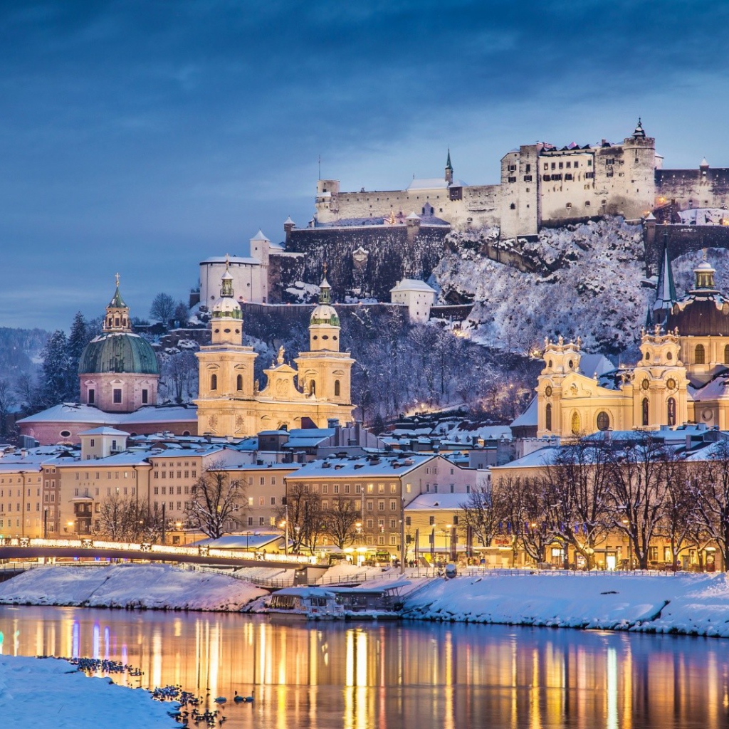 Вечерний зимний Зальцбург, Австрия 