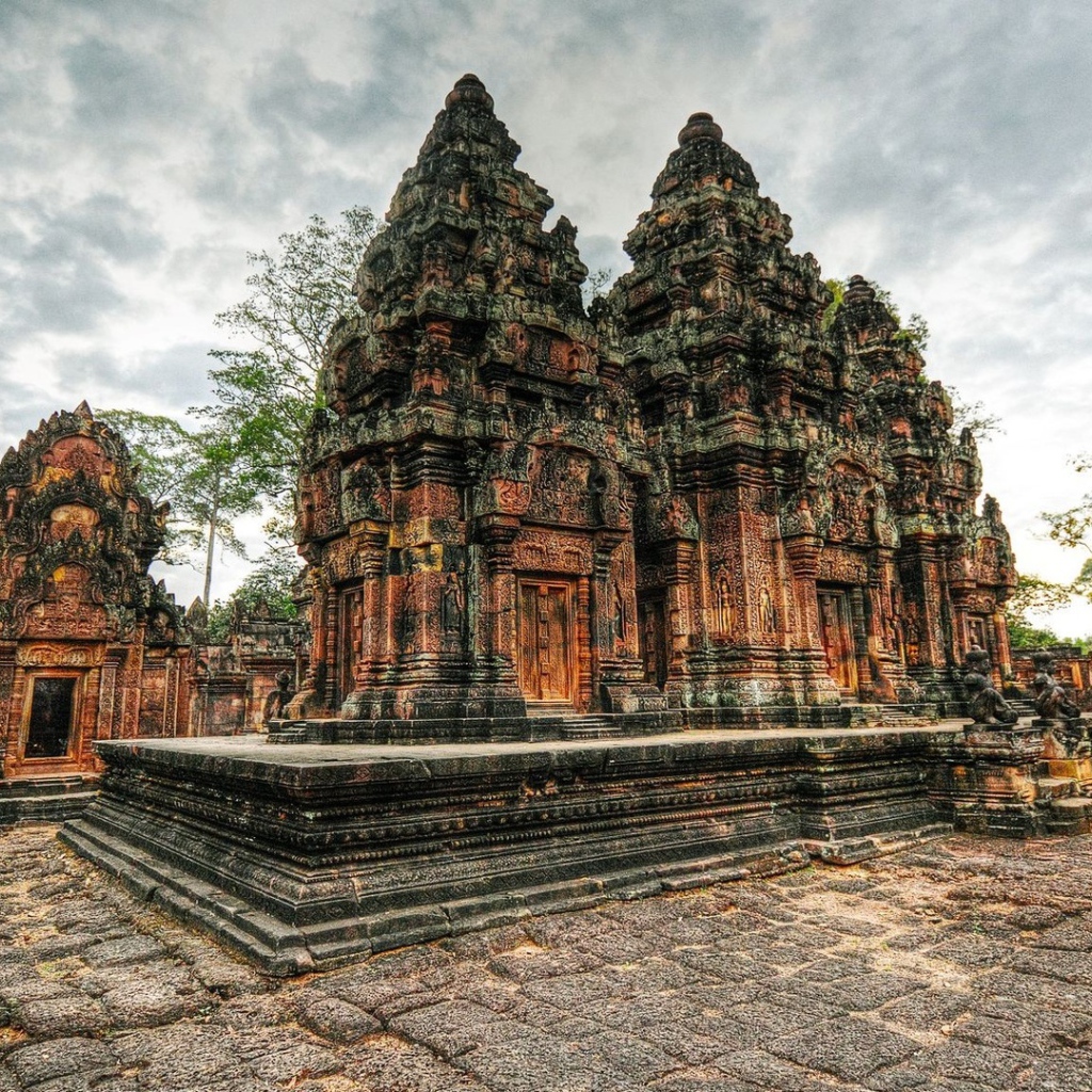 Каменный древний храмовый комплекс Ангкор Камбоджа 