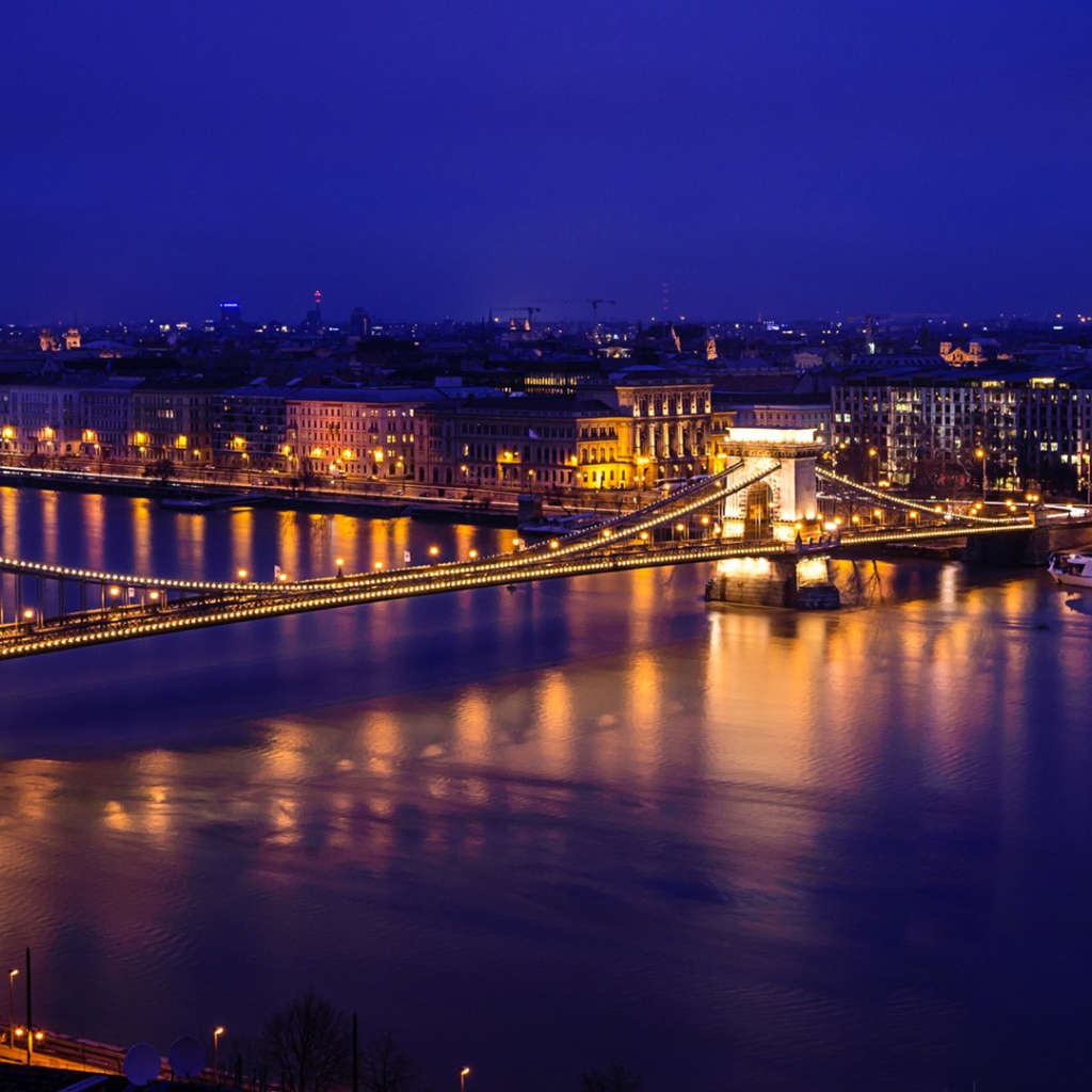 View of the night Chain Bridge, Budapest