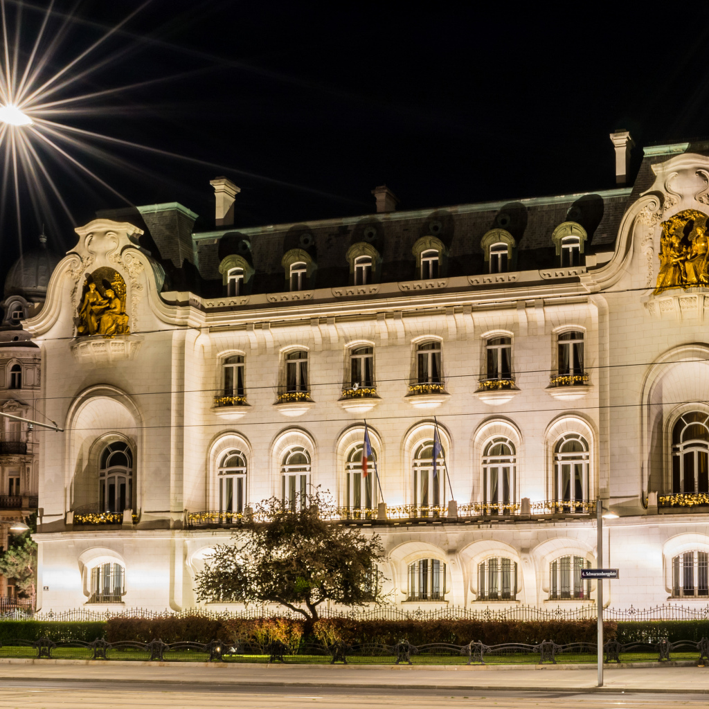 Старинная архитектура на улицах города Вена. Австрия 