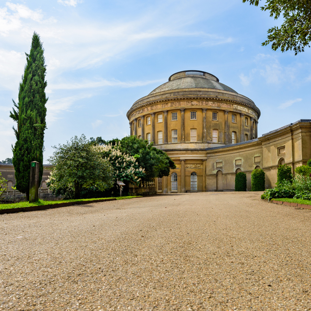 Дворец Икворт Хаус, Парк энд Гарденс, Англия