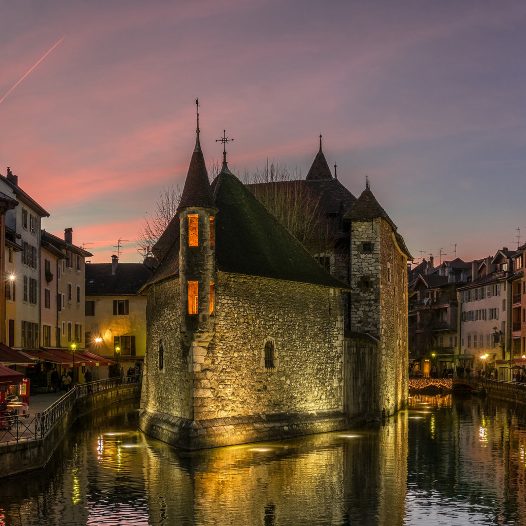 Островной дворец, музей истории города Анси,  Франция 