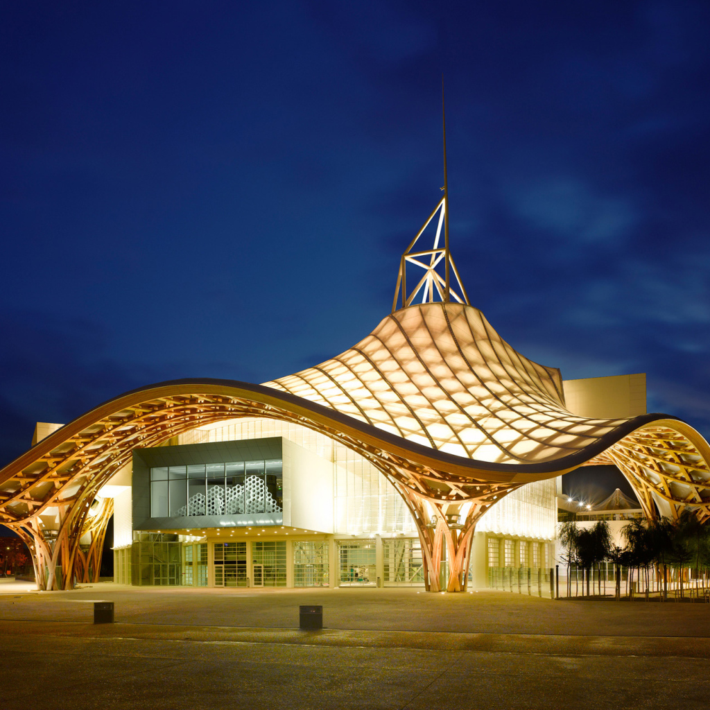 Современный центр Помпиду, город Мец. Франция  