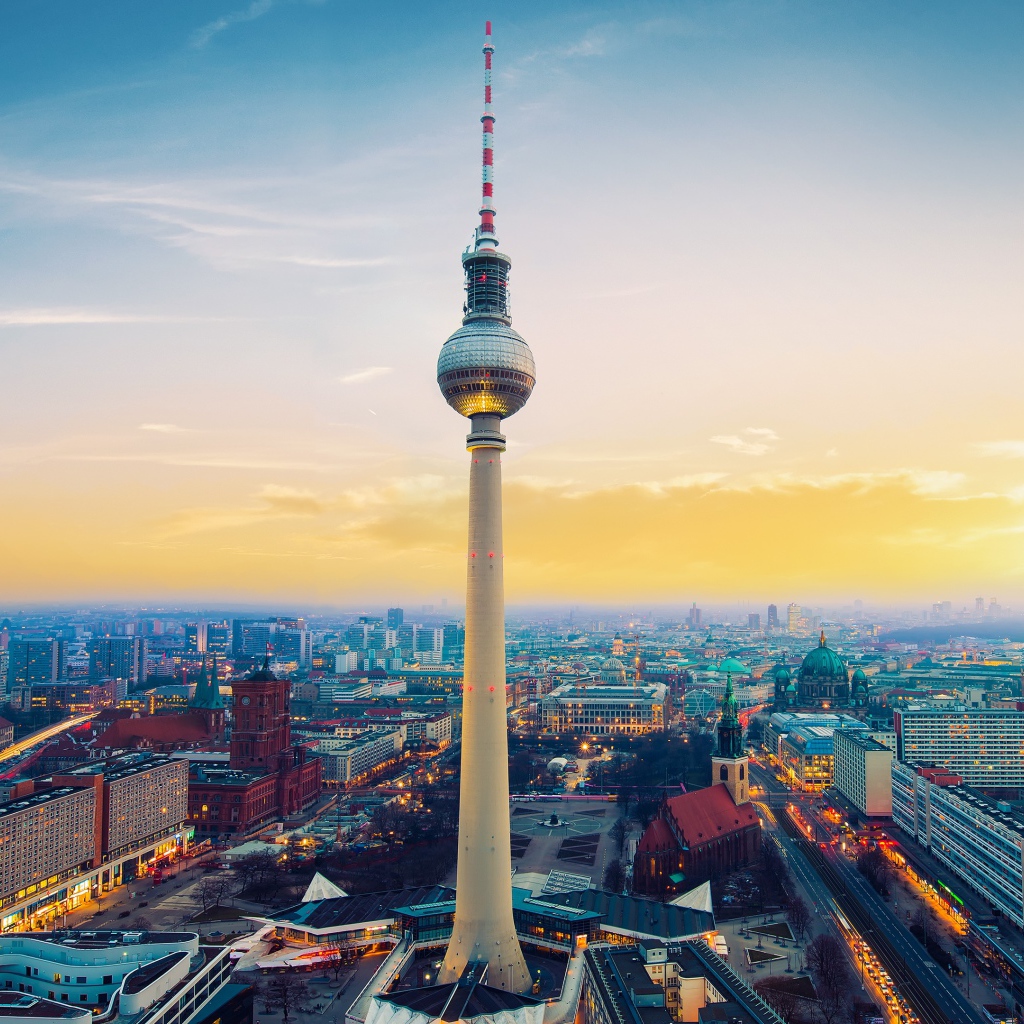 Берлинская телебашня Германия 