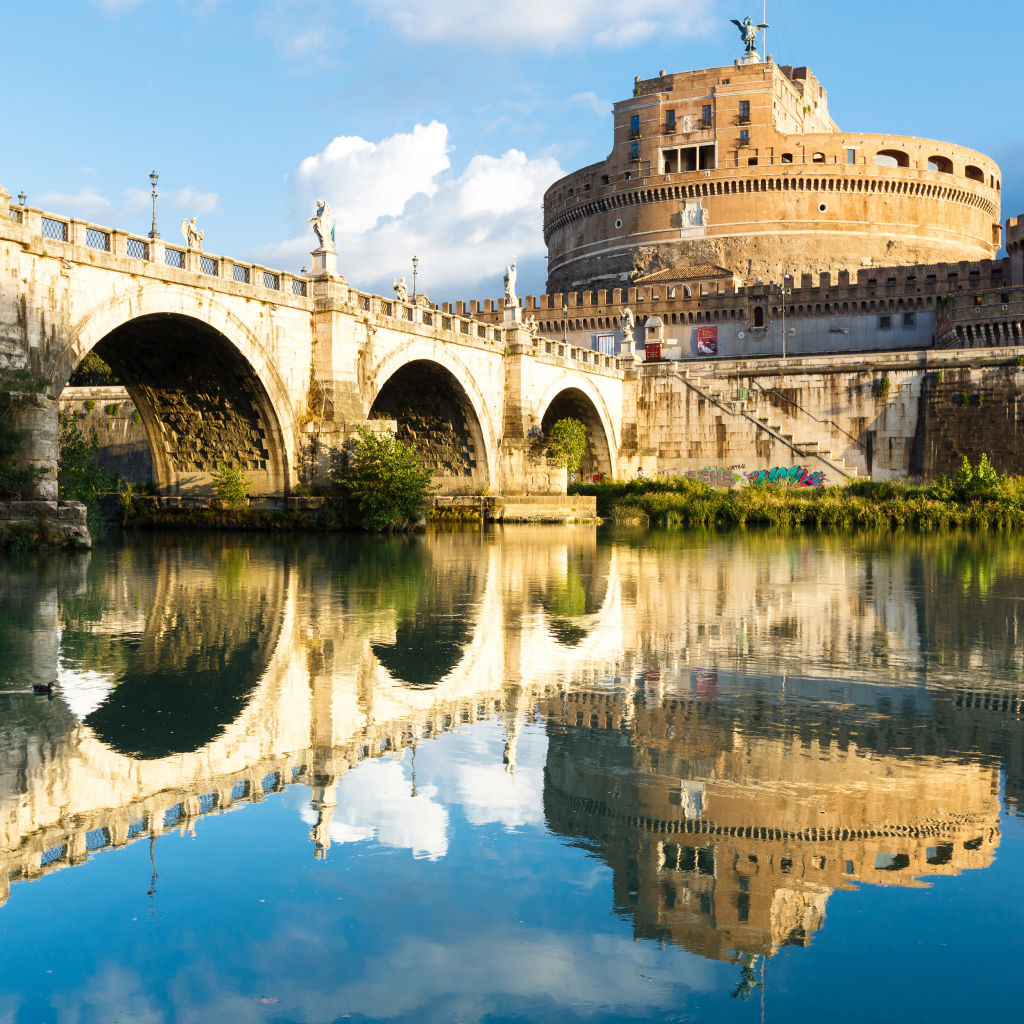 Замок Святого Ангела на воде, Рим. Италия 