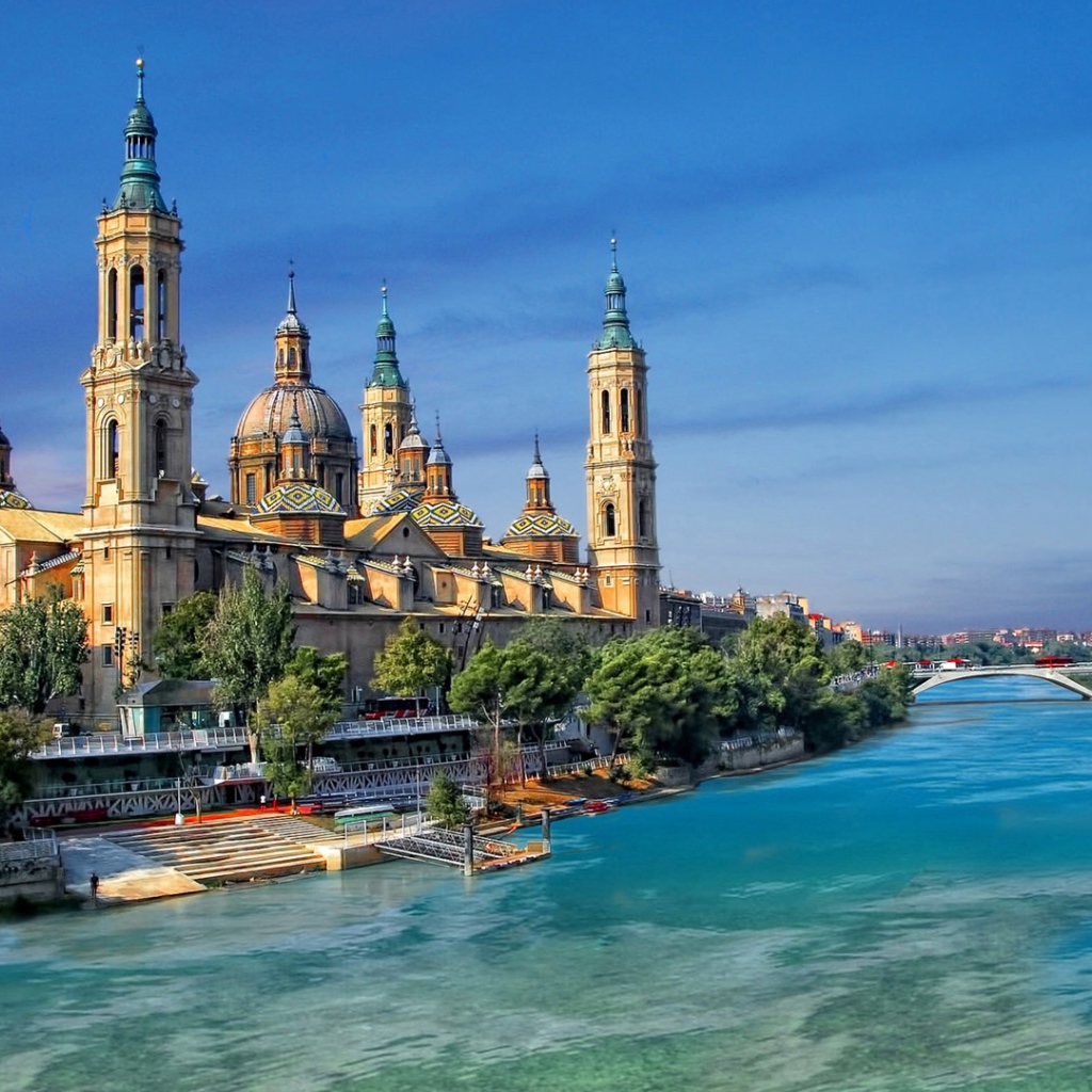 Кафедральный собор-базилика Богородицы Пилар, Сарагоса. Испания 