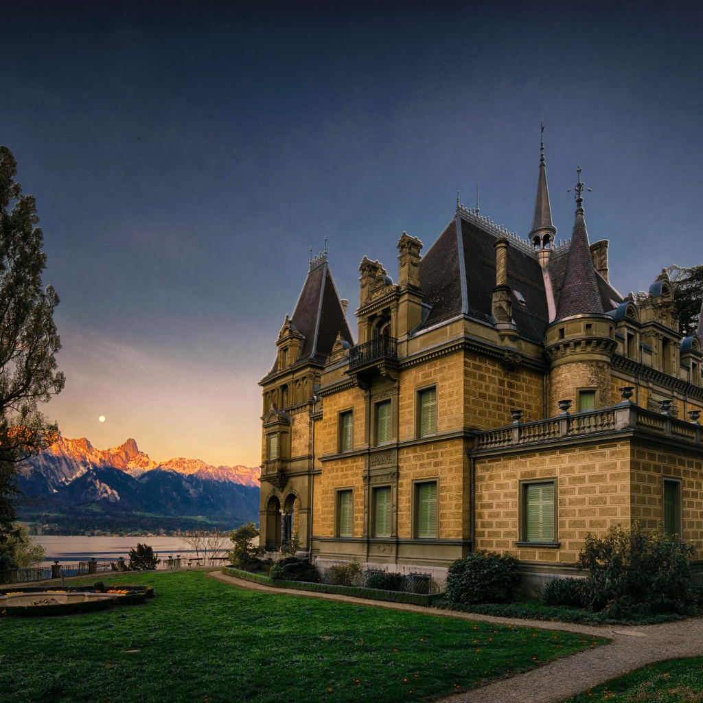 Музей Hunegg Castle в Хильтерфингене, Швейцария 