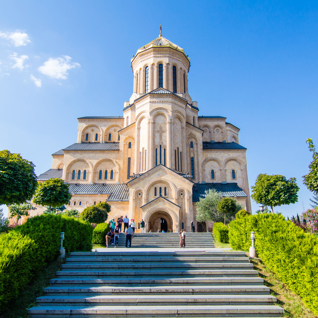 Церковь Цминда Самеба Тбилиси, Грузия 