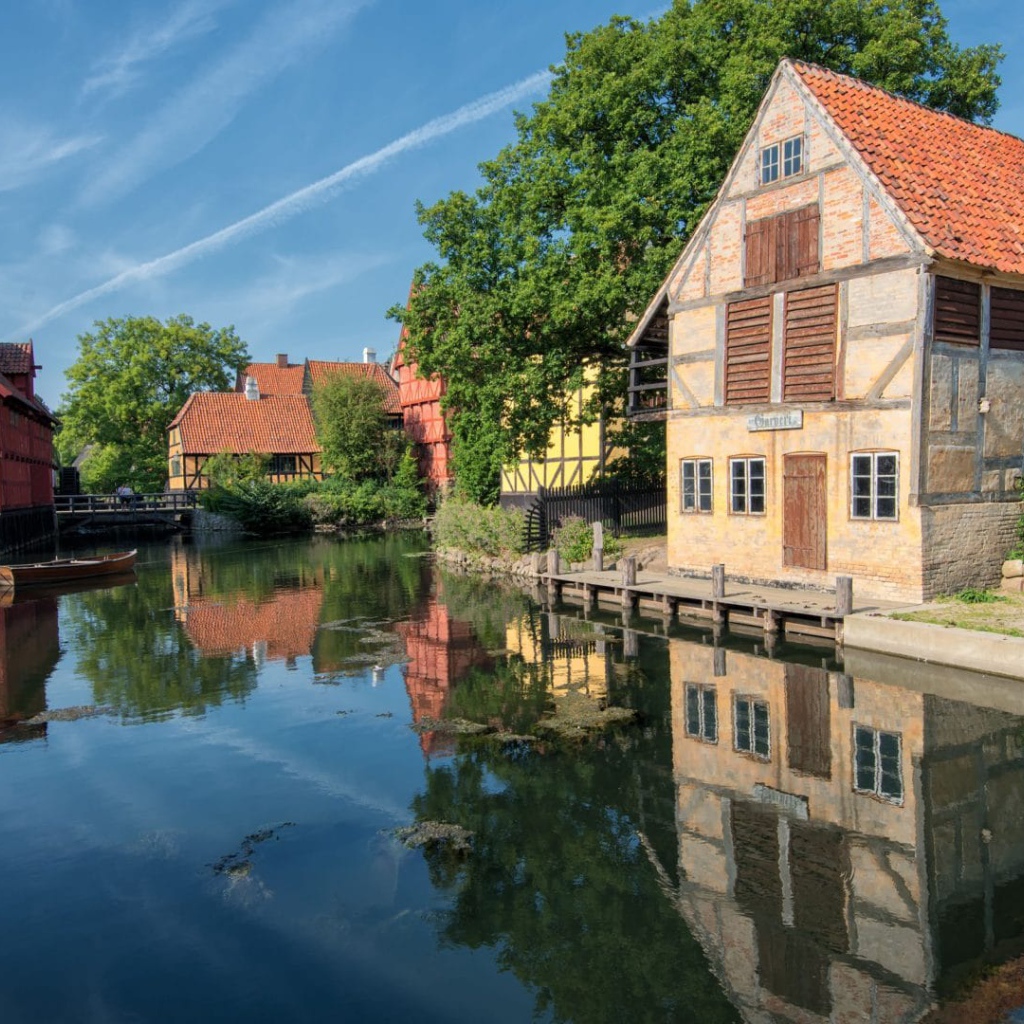 Старый город на воде Орхус, Дания 
