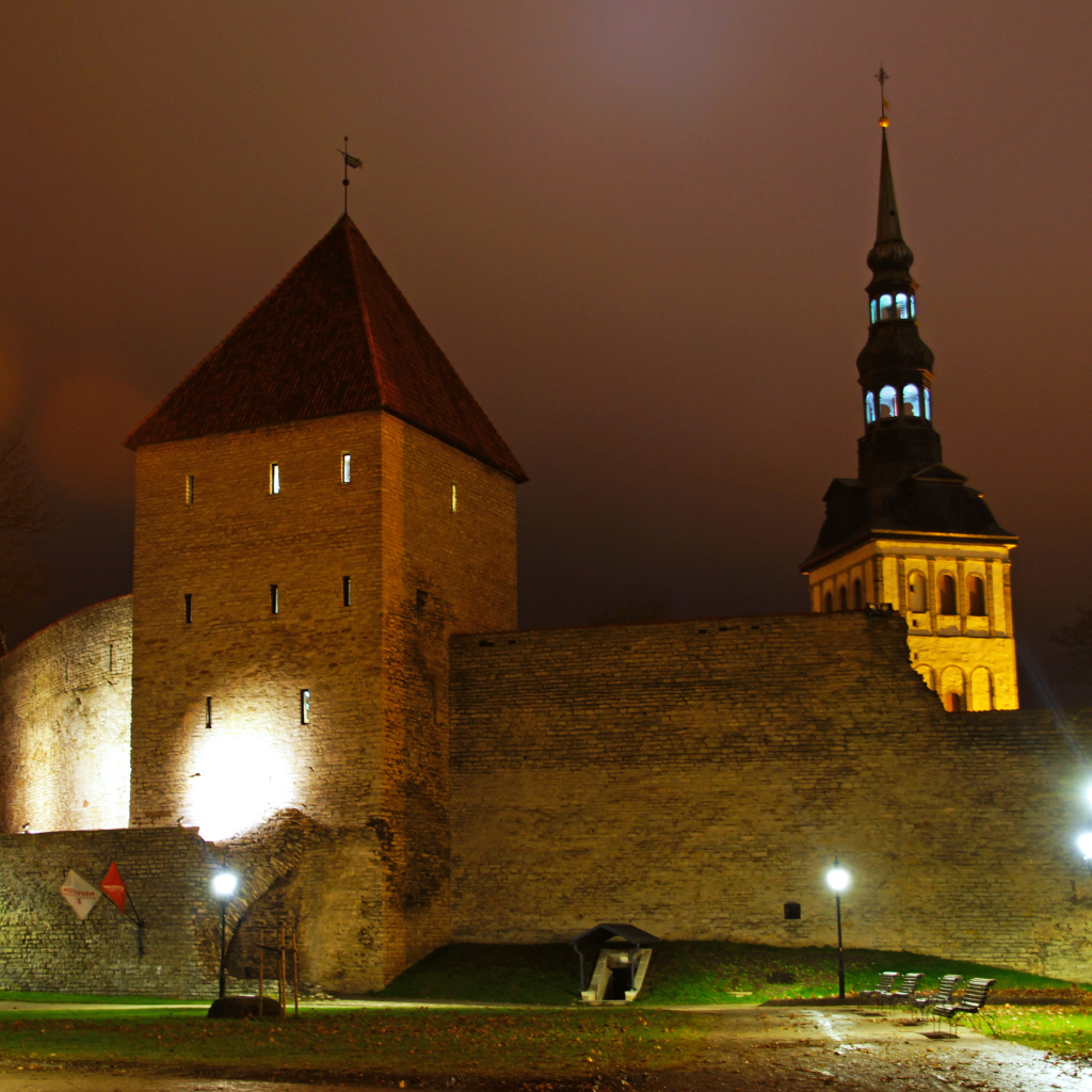 Вируские ворота средневековой крепости,  Таллинн. Эстония 