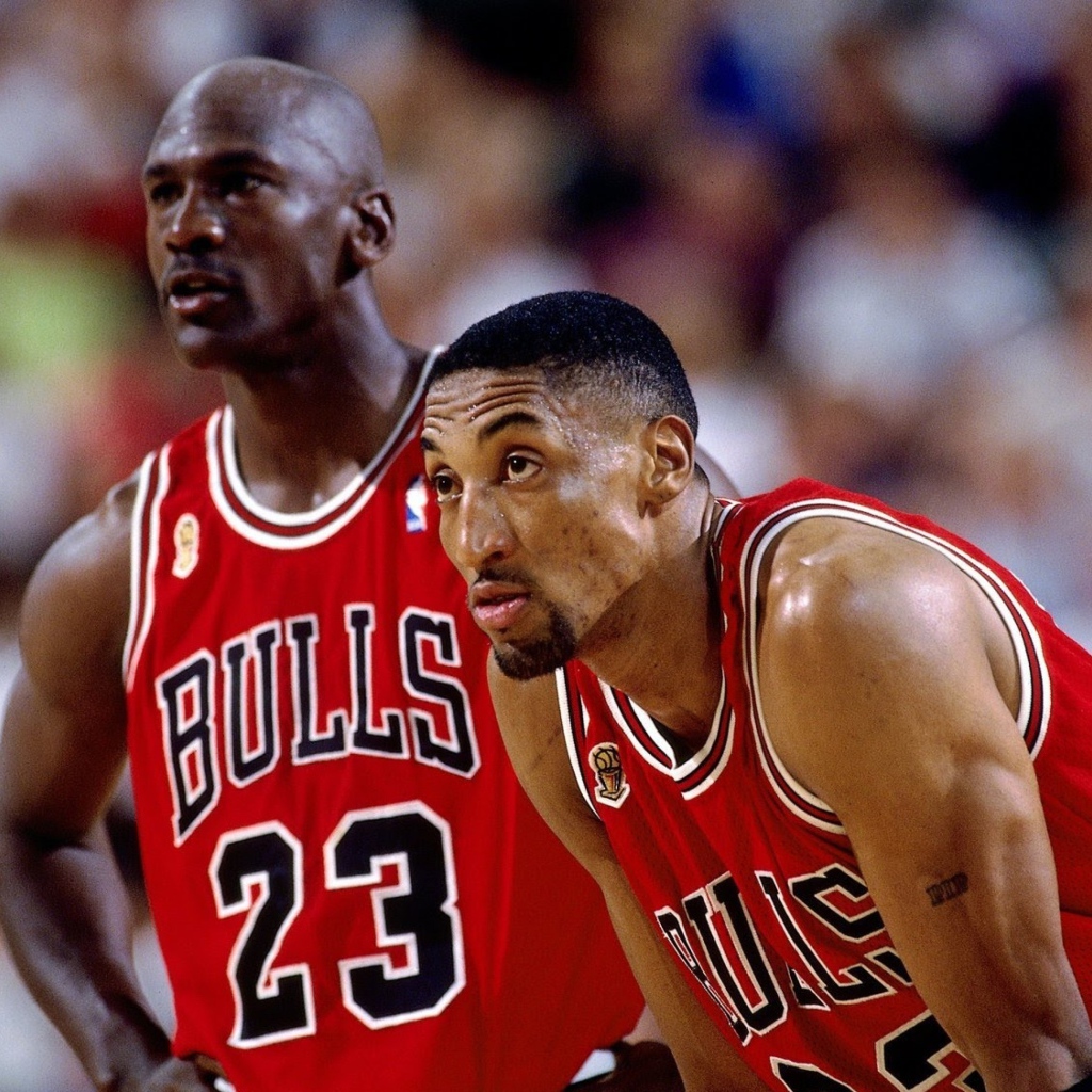 Basketball player Scottie Pippen Michael Jordan Chicago Bulls team  Desktop wallpapers 1024x1024