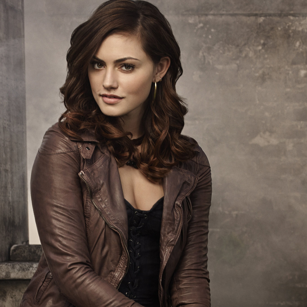 Красивая девушка австралийская актриса Фиби Тонкин