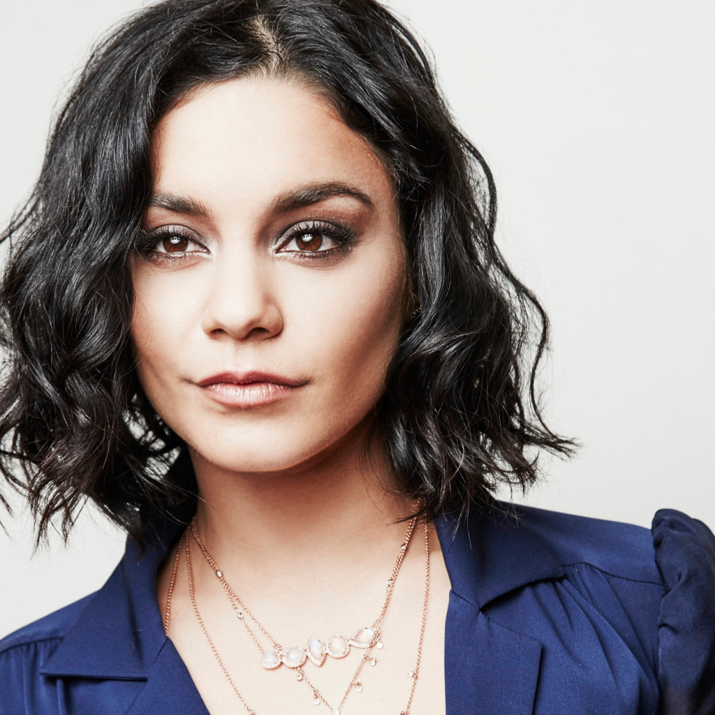 Кареглазая молодая актриса Ванесса Хадженс 