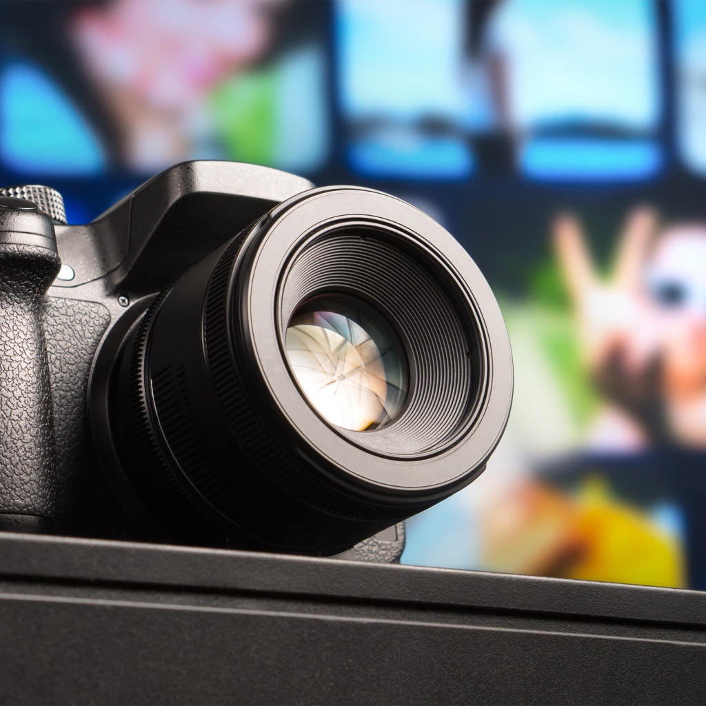 Цифровой зеркальный фотоаппарат Digital SLR