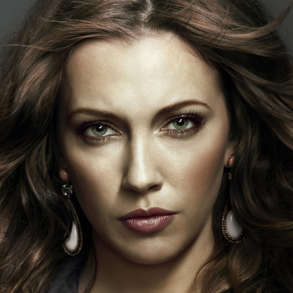 Эффектная актриса Кэти Кэссиди с красивыми украшениями