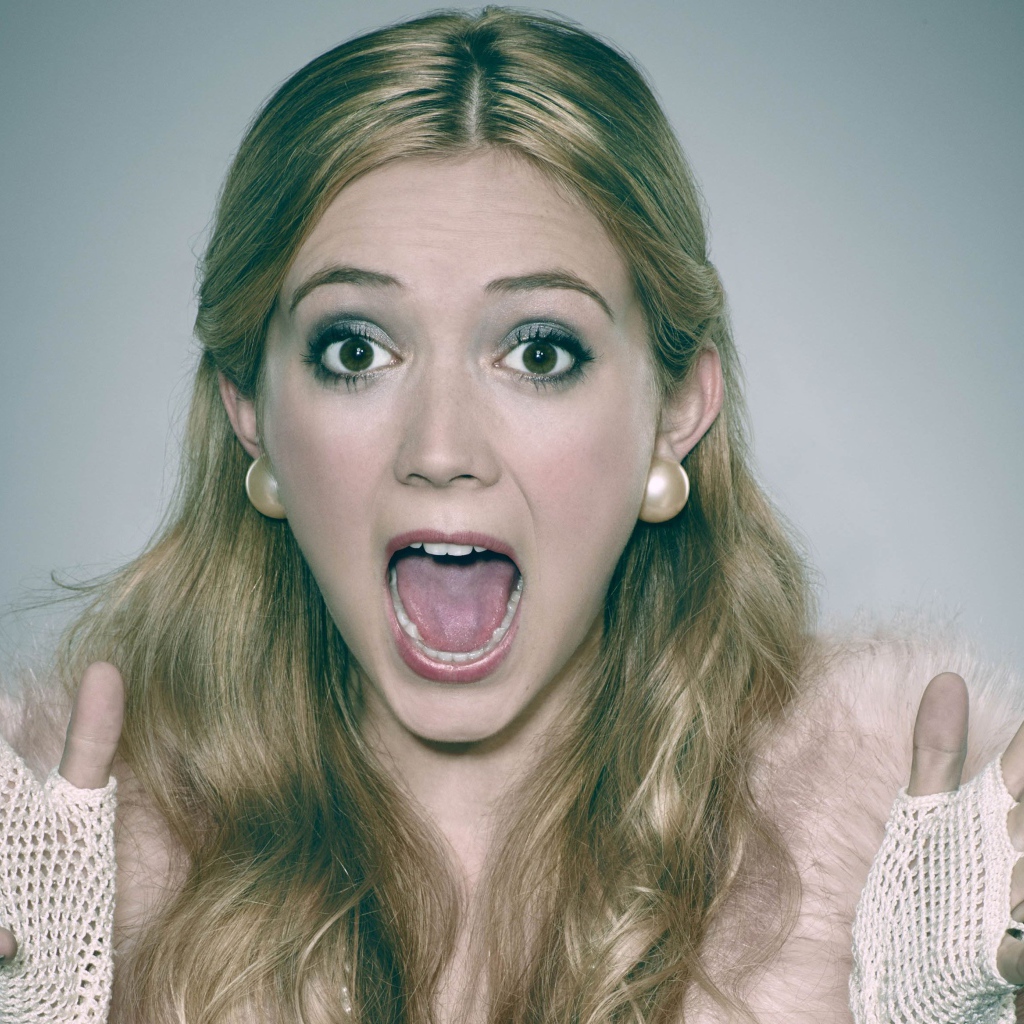 Эмоции на лице американской актрисы Билли Лурд