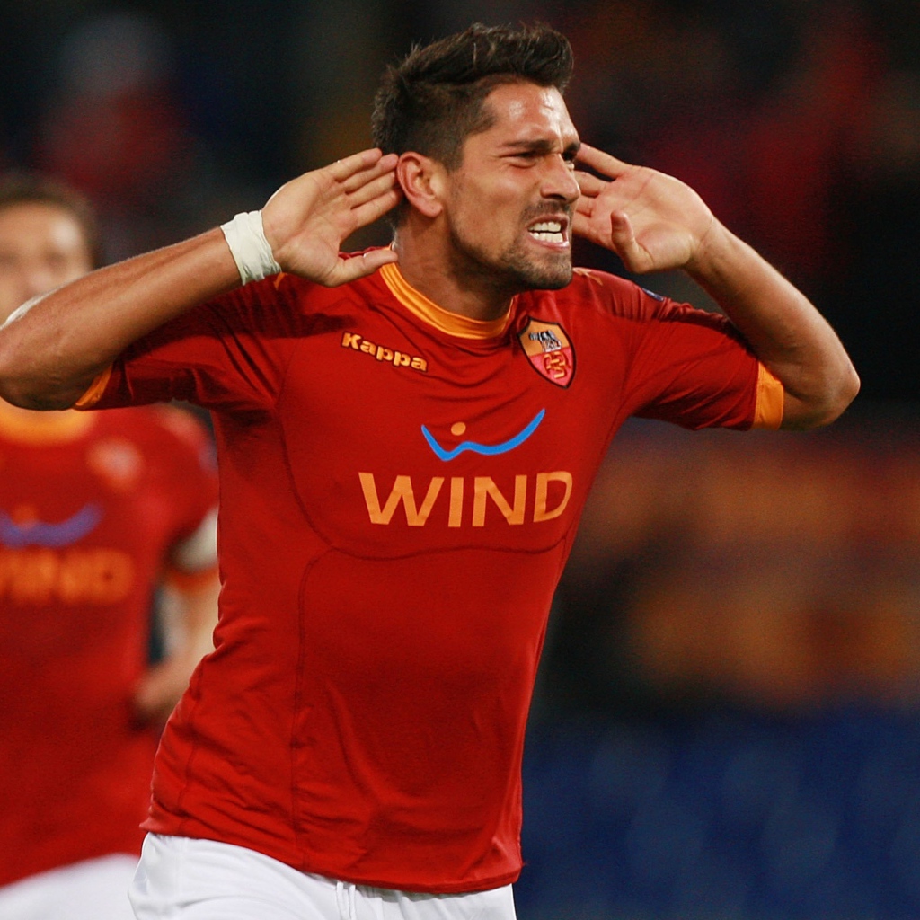 Футболист Марко Боррьелло на поле