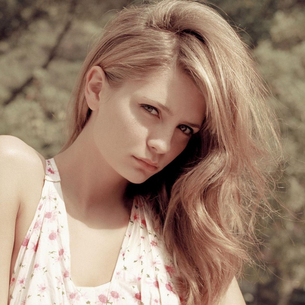 Нежная девушка, актриса Миша Бартон