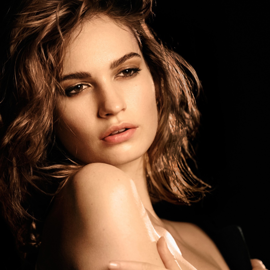 Горячая девушка актриса Габриэлла Уайлд