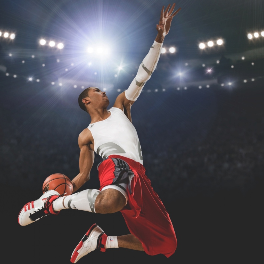 Прыжок с мячом баскетболиста Деррика Роуза 