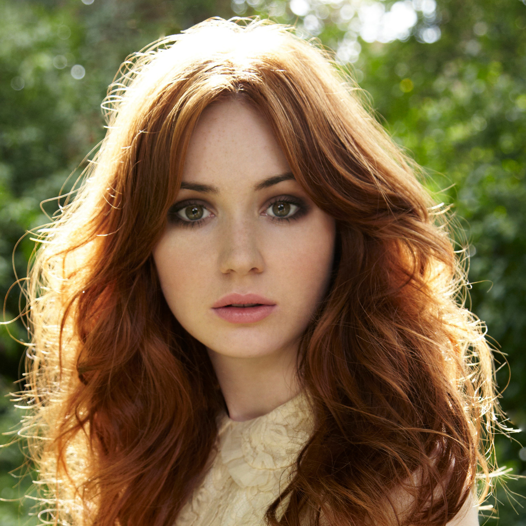 Шотландская рыжеволосая актриса Карен Гиллан 