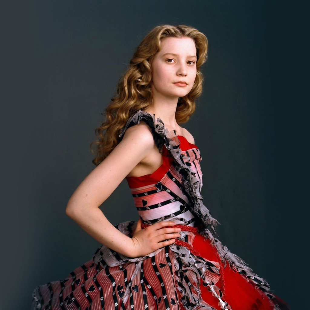 Молодая актриса Миа Васиковска 