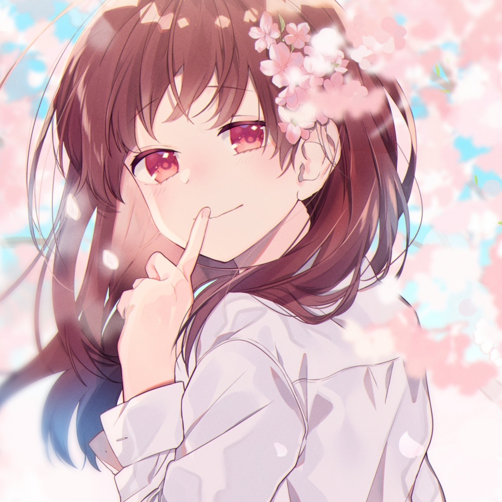 Девушка аниме с цветами сакуры в волосах 