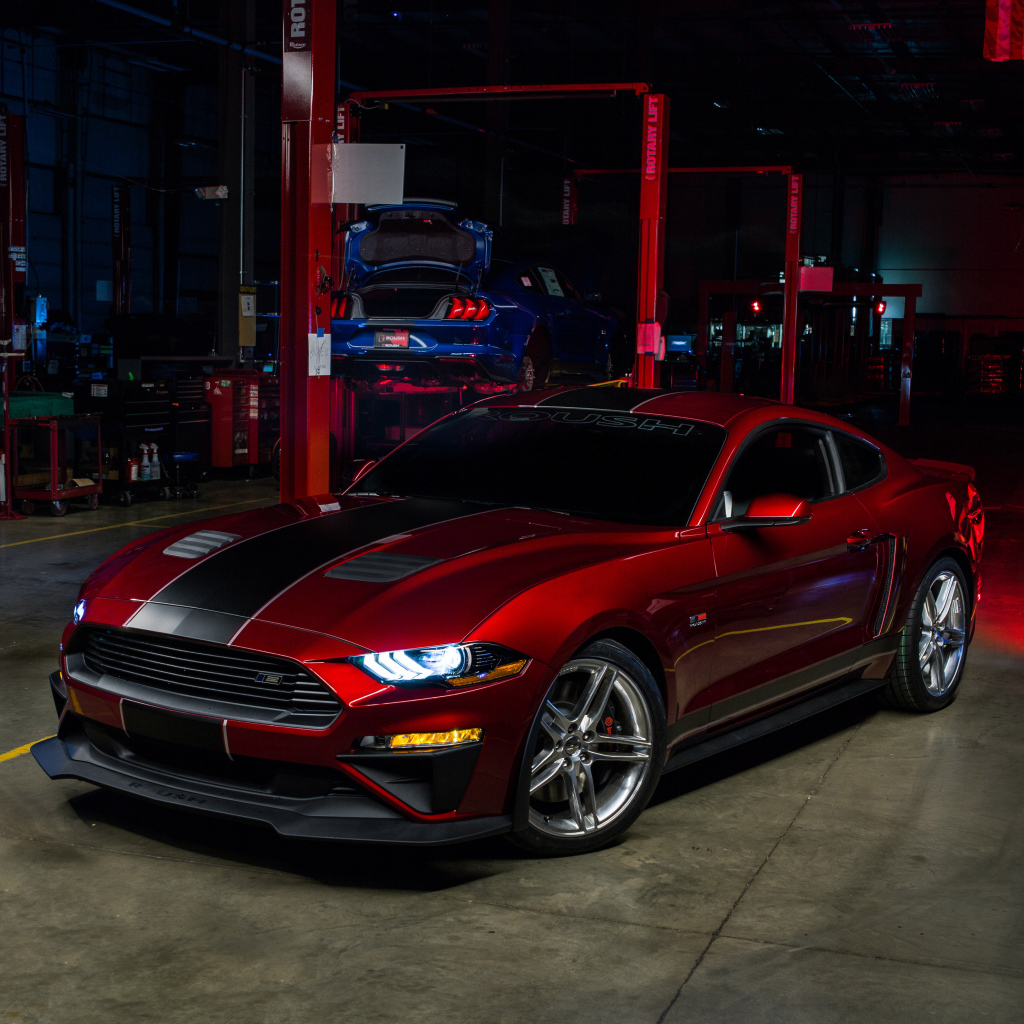 Красный автомобиль Roush RS2 Side View, 2018 года